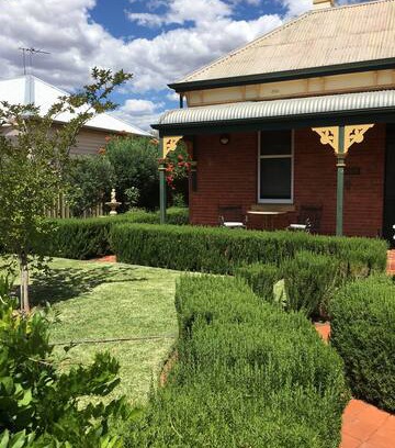 Mildura House | Bella Vista apartment by Pam Shugg