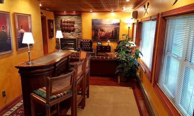 Spicer House | The Retreat at Dragonfly Bay
