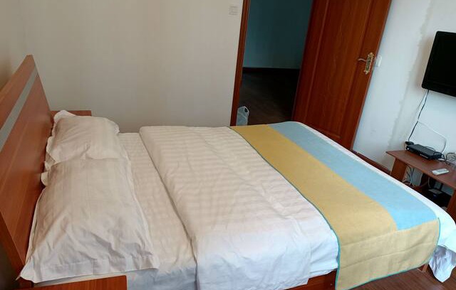 Longquanyi Apartment | 惜缘民宿情起缘起，我们是惜缘