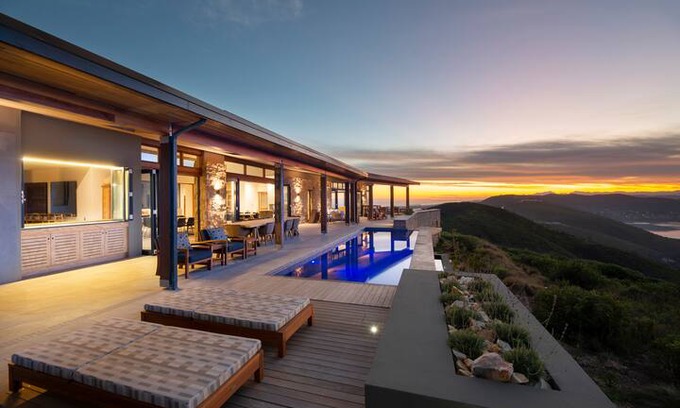 Brenton-on-Sea House | Luxury with lounge, verandas, views, pool, jacuzzi