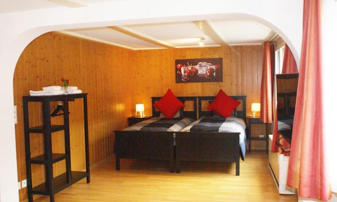 Matten bei Interlaken Apartment | Matten Central Studio, Near to everything!