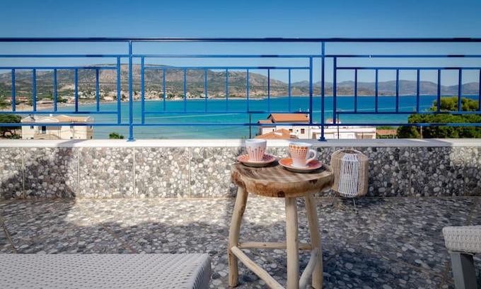 Papadhianika Apartment | SeaView flat few meters from the Beach