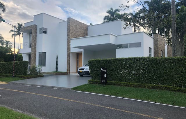 Cerritos House | Beautiful, Modern Home in Maracay Cerritos Pereira