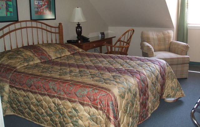 Watertown Apartment | The Depot Square Inn - Room 527