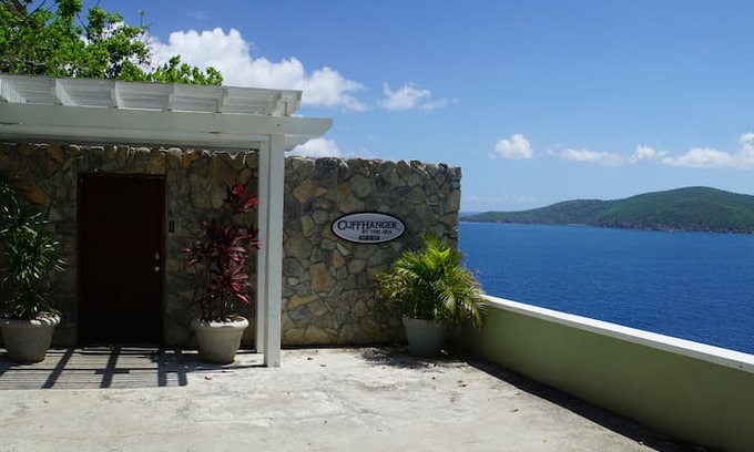 Peterborg Villa | Cliffhanger By The Sea - stunning oceanfront villa
