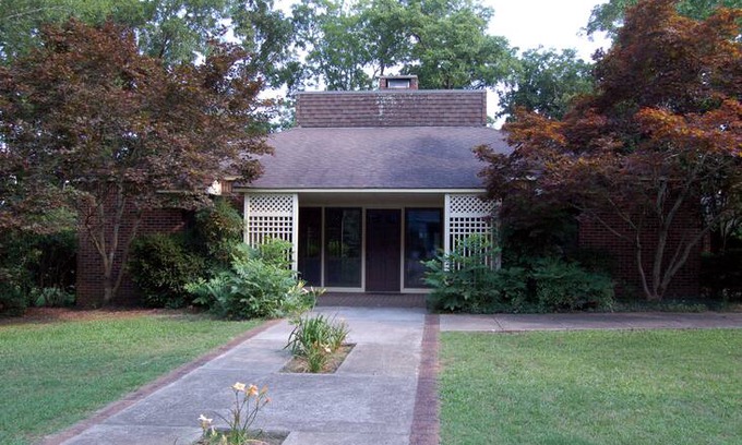 Aiken House | Guest House at Breeze Hill Plantation