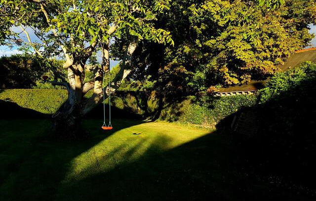 Emsworth House | Tide Cottage: Wifi and Large Garden