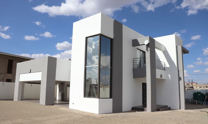 Maseru House | The Lemon House Masowe