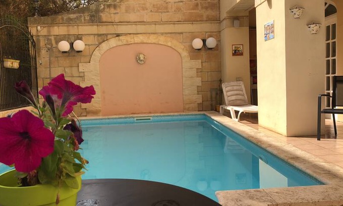 Sliema Villa | Villa con piscina a Sliema, Malta