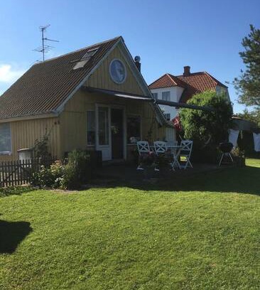 Brunsnaes Cabin | Lille hytte i skøn natur tæt ved badestrand