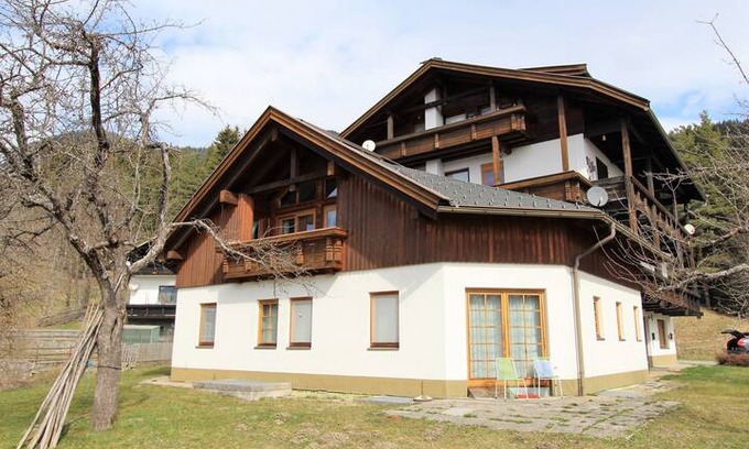 Matschiedl Apartment | Comfortable Apartment in St. Stefan im Gailtal with Garden