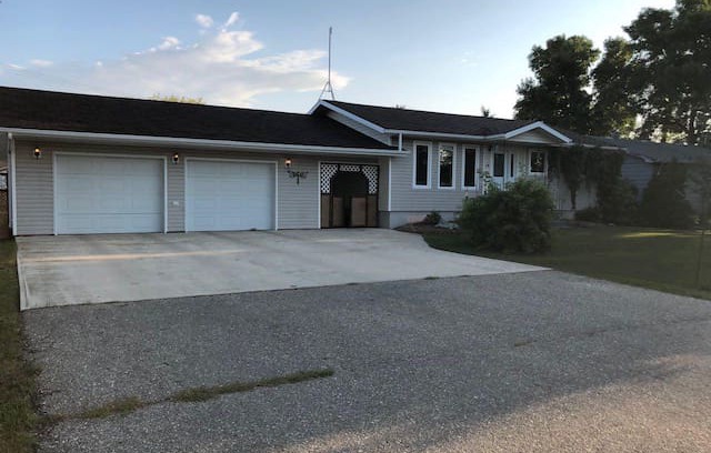 Gilbert Plains House | Beautiful home in Gilbert Plains - entire house