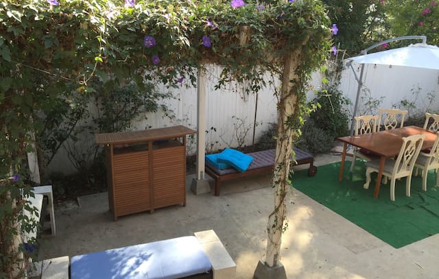Eagle Rock House | Private Guest Suite and Quiet Yard