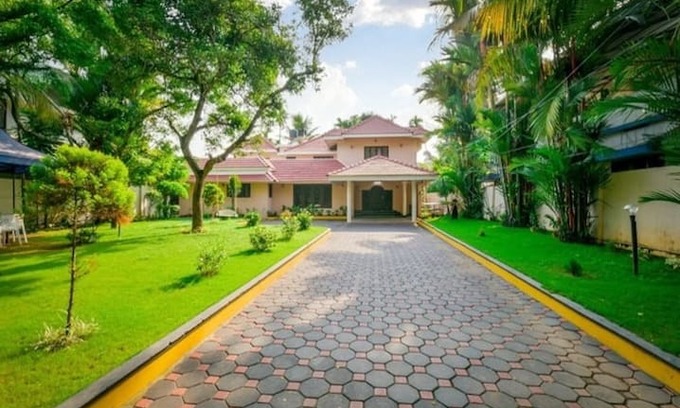 Kochi House | PLAYI KOVILAKOM RESORT GUEST HOUSE