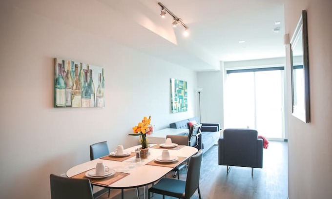 Downtown Los Angeles Apartment | 1BR Cozy Suite near Little Tokyo