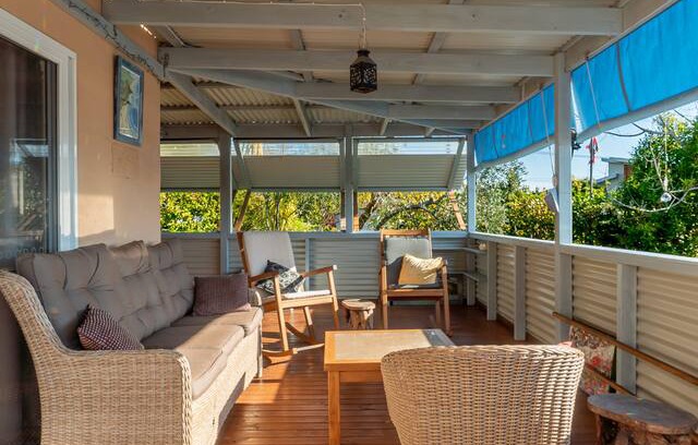 Sawtell House | Casa Del Sol - private getaway at the edge of Sawtell village