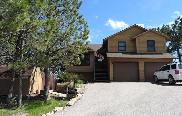 Colonial Pine Hills House | Private Entrance B&B level in Whispering Pines