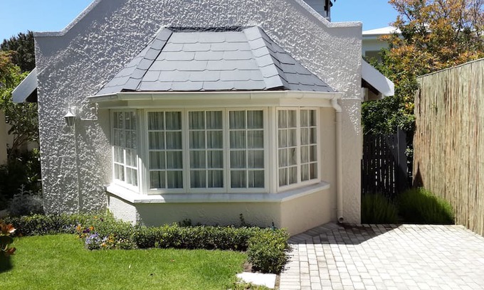 Eastcliff Cabin | The Nook -cosy and comfortable