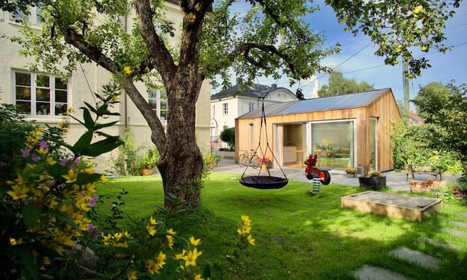 Skoyen House | Charming architect designed garden cottage in Oslo