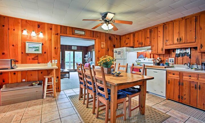 Onekama House | NEW! Onekama Cottage 2 Mins to Portage Lake Beach!
