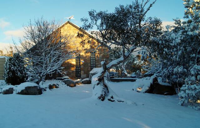 Jindabyne Cabin | TOUCHDOWN COTTAGE JINDABYNE