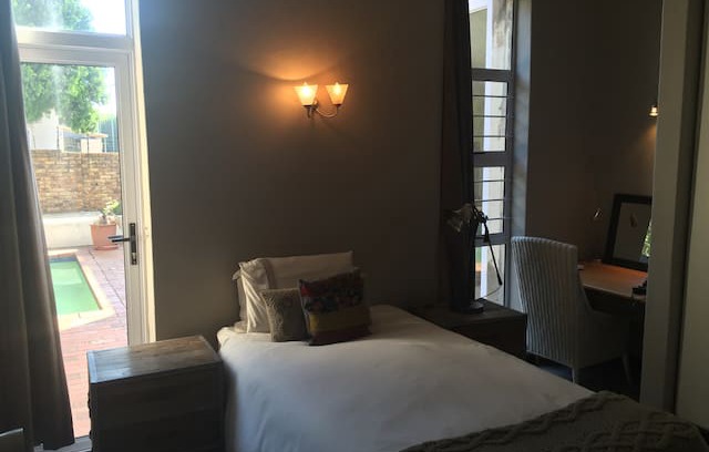 Linden Bed & Breakfast | Linden - single bedroom, high-speed wifi access.