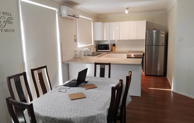 St Helens Park House | Stay in St Helens Park, NSW