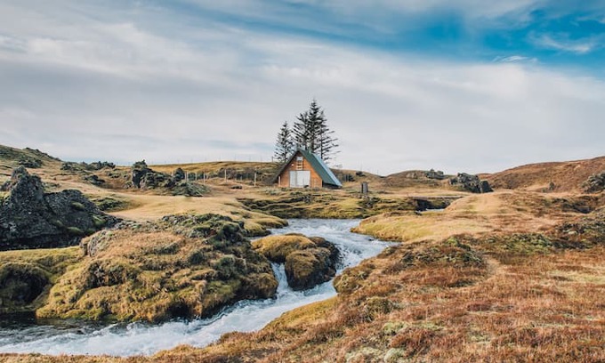 Kirkjubaejarklaustur Cabin | Fossar Cabin