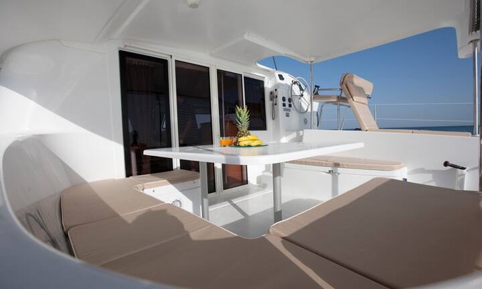 Muscat Boat Rental | Sea Oman Catamaran overnight trip