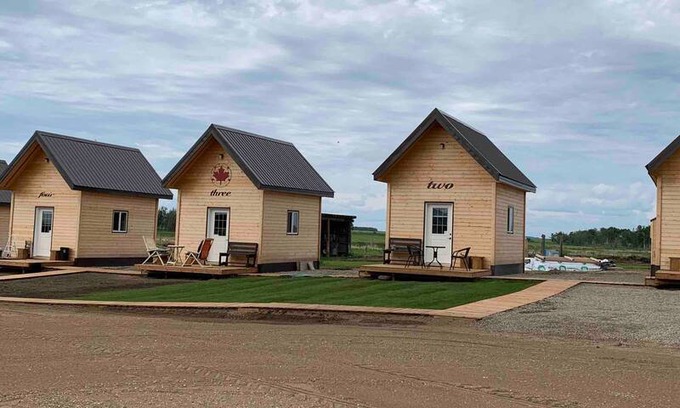 Debden Cabin | Cabin #4 The Ranch Highway 55 Debden