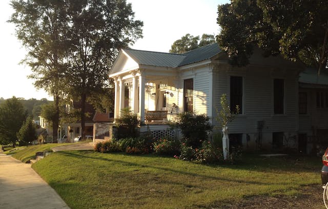 Water Valley House | The Cedars 1863 Guesthouse