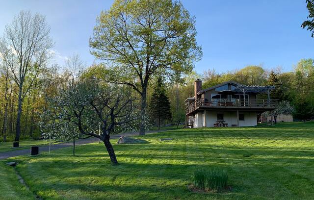 Hunter Apartment | Large 2BR, deck, best view of Hunter Mountain!!