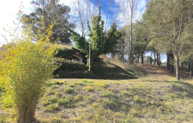 Gundaroo House | 'The Snug at Gundaroo' - unique underground studio
