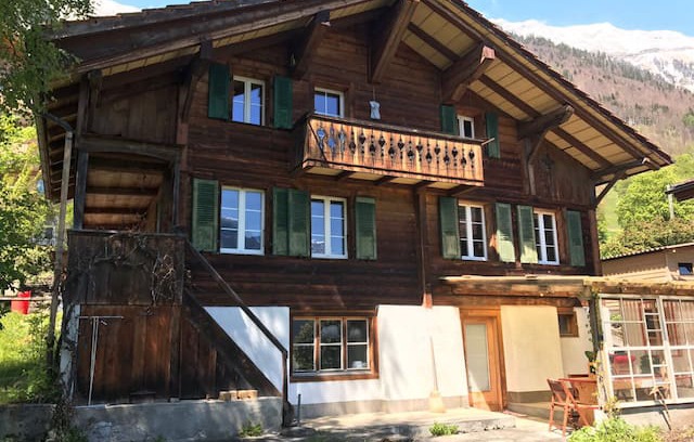 Oberried am Brienzersee Villa | Cosy Chalet with stunning view