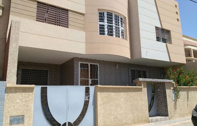 Oujda Villa | Villa( yasmine )à Oujda avec piscine