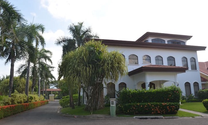 Playa Hermosa House | Large Ocean View House - Pool-Beach Front Comm.