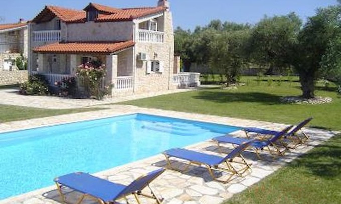 Lithakia House | Villa Kathleen on the Greek Island of Zakynthos!