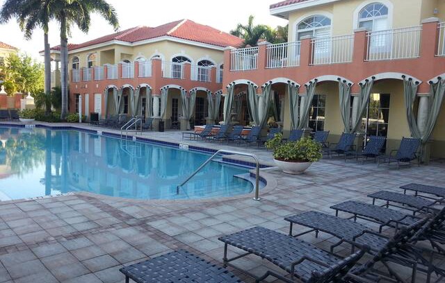 Palm Beach Gardens House | Penthouse Suite, Luxurious Poolside Retreat!