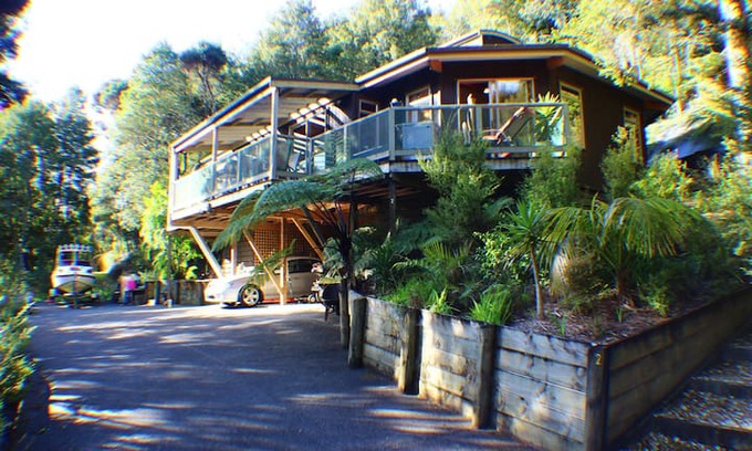 Paihia House | Manuka view Lodge>
