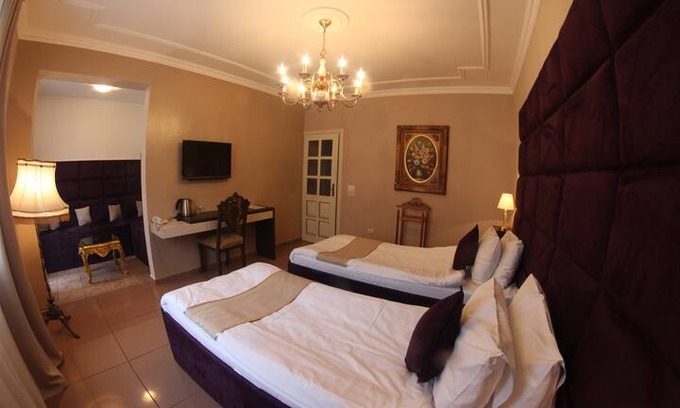 Podgorica Bed & Breakfast | Lux Room in Hotel Kosta'S