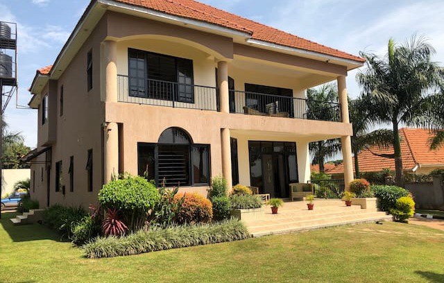 Entebbe House | The Hive Entebbe Guesthouse