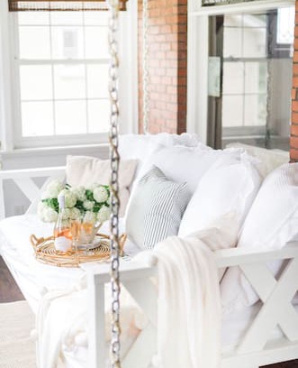 Kingsville House | Manor on Main Wine County Manor in Downtown Vibe