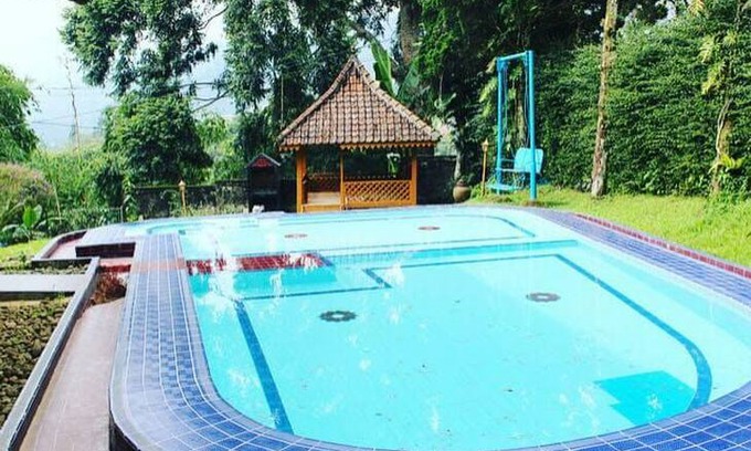 Cisarua Villa | Villa Ipeh Puncak