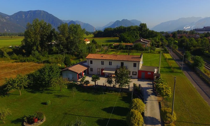 Osoppo House | B&B Al Vecchio Glicine 'At the old Wisteria'