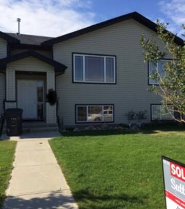 Lethbridge House | Cozy Home Away From Home in W/ Lethbridge