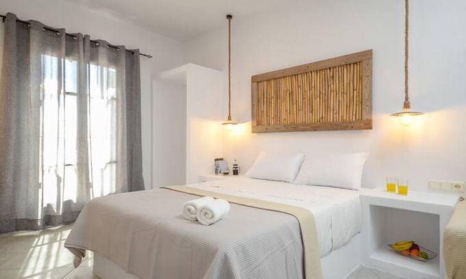 Plaka Apartment | Vive Mare Deluxe Triple Ground floor
