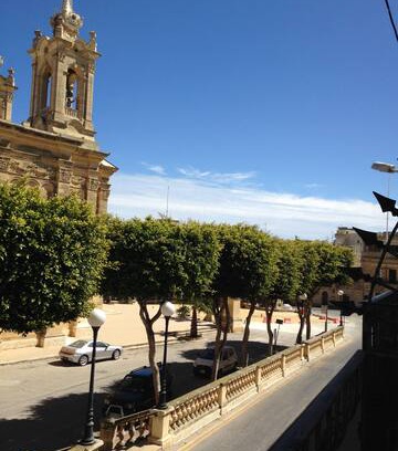 Qala Apartment | RabArt-Homely place two can stay where Art is born
