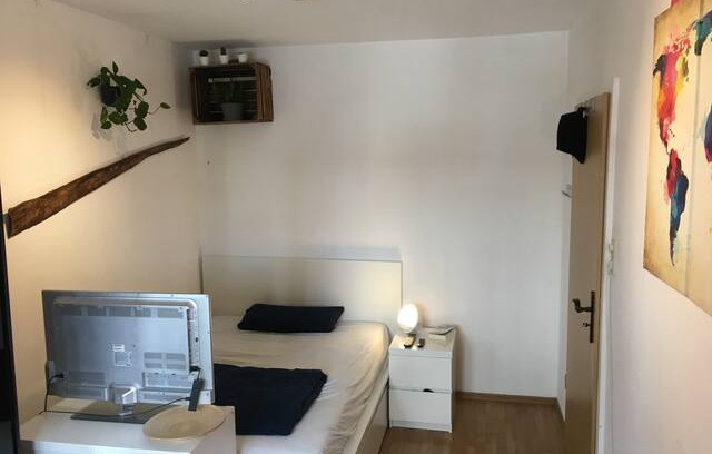 Rotebuhl Apartment | Nice room in Stuttgart West