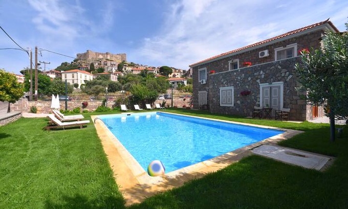 Lesbos Apartment | ΚΑΤΑΛΥΜΑ ΜΕ ΠΙΣΙΝΑ 2