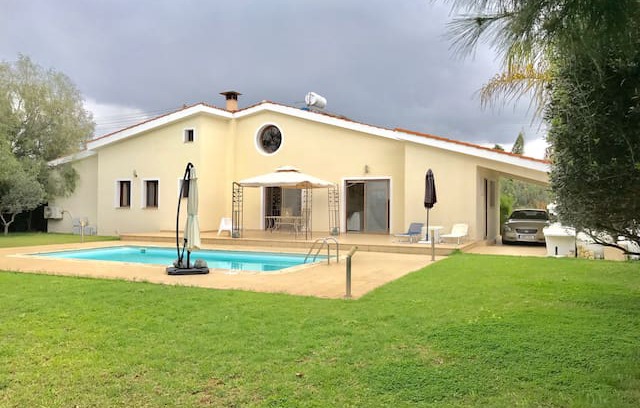 Moni House | Amazing 4 Br villa with swimm pool